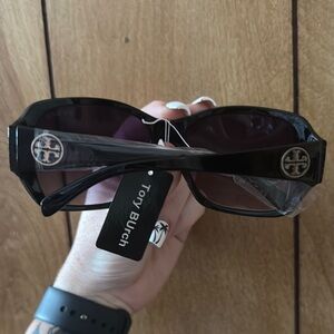 Tory Burch Elegant Black Sunglasses